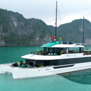 LAN HA LUXURY DAY CRUISE TRIP BY LIMOUSINE (L)